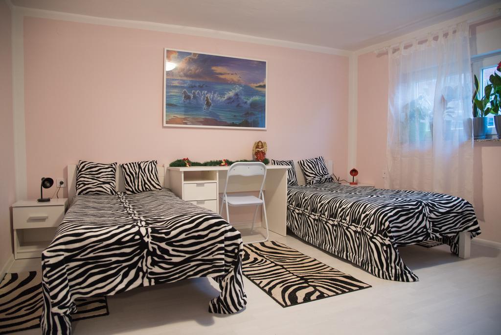 Apartman Flamingo Hotel Daruvar Exterior photo